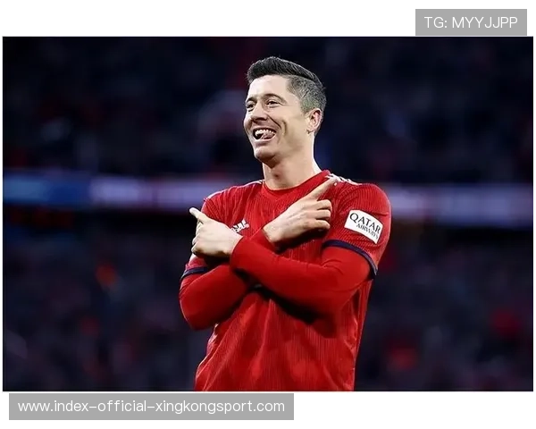 莱万内切抽射质量极高，拜仁前场持续输出：两段式解码顶级进攻美学