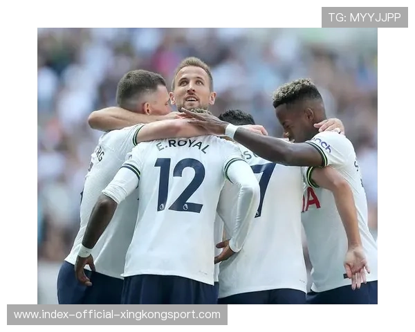 热刺队内连线打出精彩进攻配合，展现无与伦比的团队默契