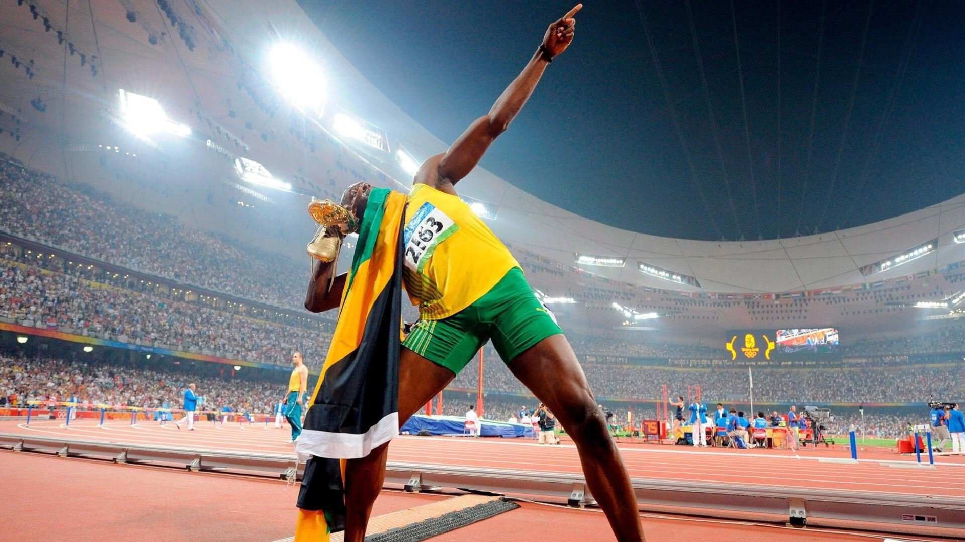 世界杯与欧冠双赛年的启示：如何在精彩与安全之间找到平衡点