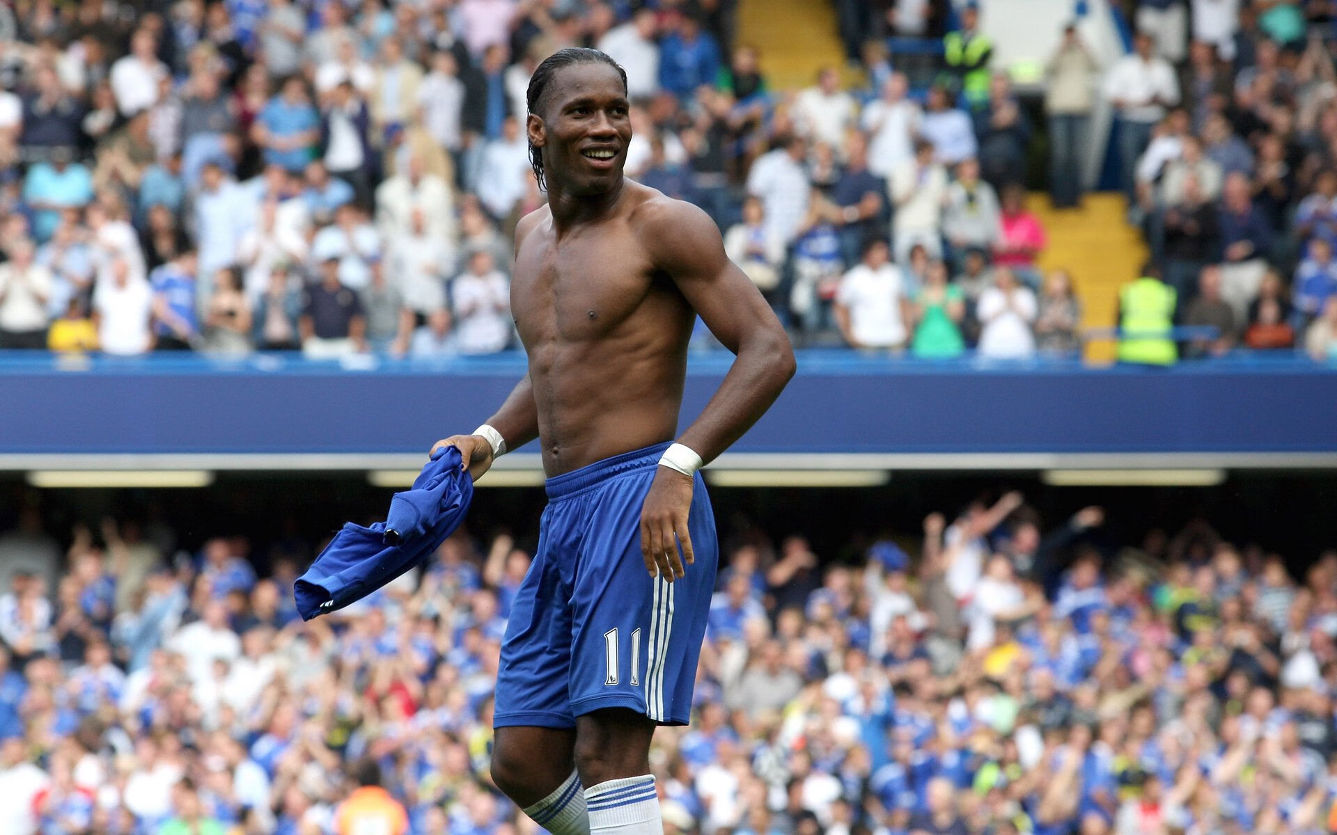 森林负氧离子徒步赛 选手在清新空气中“氧跑”